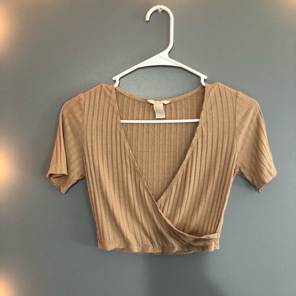 Forever 21 Tops - Forever 21 Crop Top